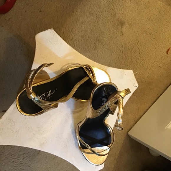 Metallic Gold sandals - Picture 1 of 6